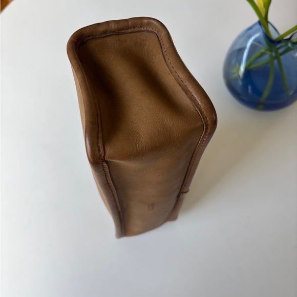 Coach 5020 Wetpack Leather Toiletry Makeup Pouch Bag Putty Tan - Picture 4 of 9